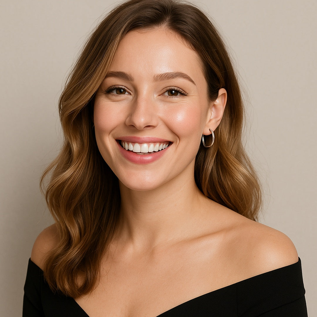 files/elegant_woman_smiling_shopify_ready.jpg